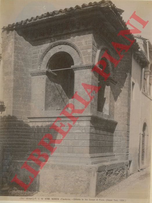 Alinari - - Norcia. Edicola in via Campo di Fiore.