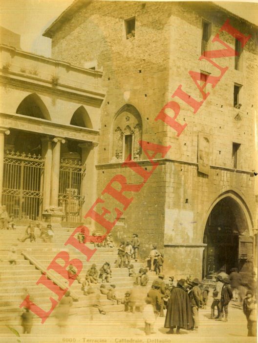 - - Terracina. Cattedrale.