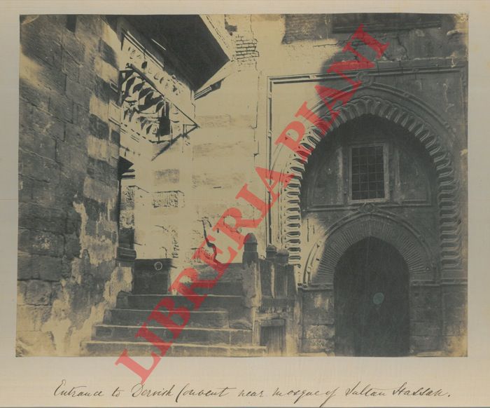 - - Cairo . Entrata al Convento dei Dervisci vicino alla Tomba del Sultano Hassan