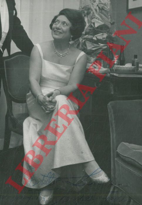 - - FAVERO Mafalda, soprano -