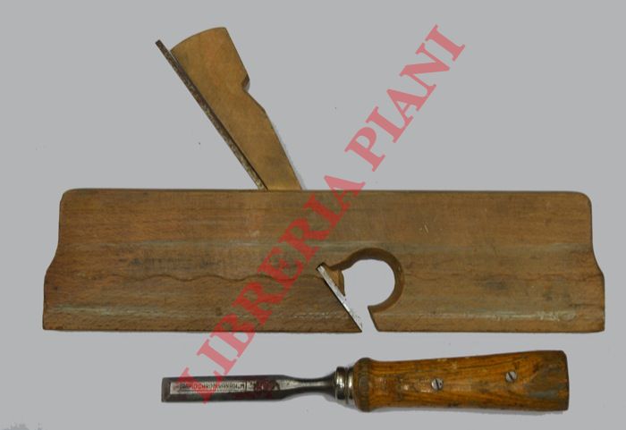 - - Pialletto e scalpello vintage da falegname.