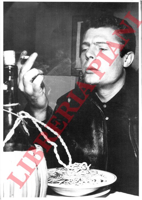 - - Alberto Sordi & Vittorio Gassmann (2), Marcello Mastroianni, Rossano Brazzi.
