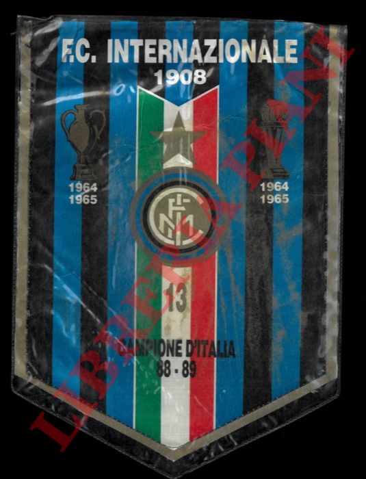 - - F.C. Internazionale 1908. 13 Campione d'Italia 88/89.