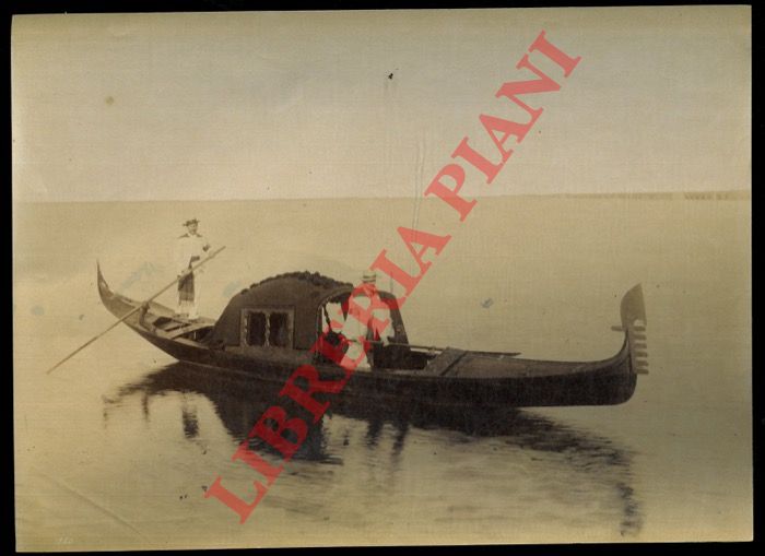 NAYA. Venezia ? - - Gondola e gondolieri.