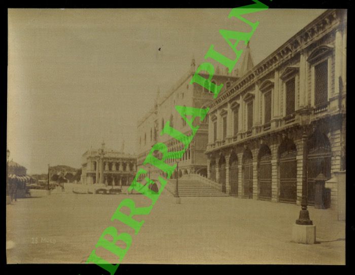 NAYA. Venezia ? - - Riva degli Schiavoni (Molo 28)