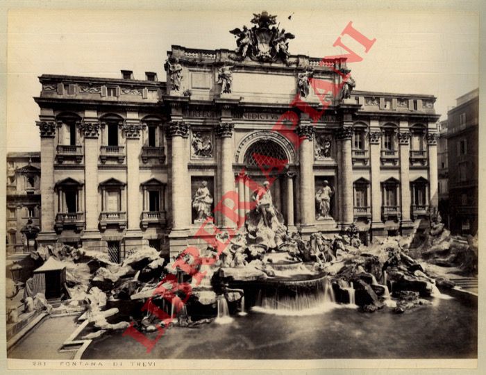 - - Roma. Fontana di Trevi.