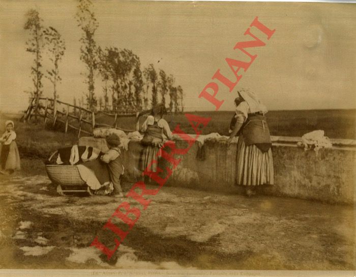 Alinari - - Roma. Donne lavano i panni. Fontanina nella campagna sulla via Tuscolana.