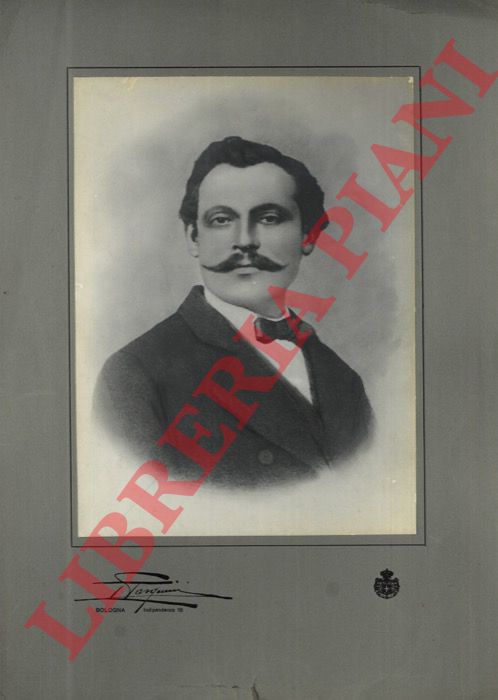 - - Lotto di 9 ritratti fotografici maschili.